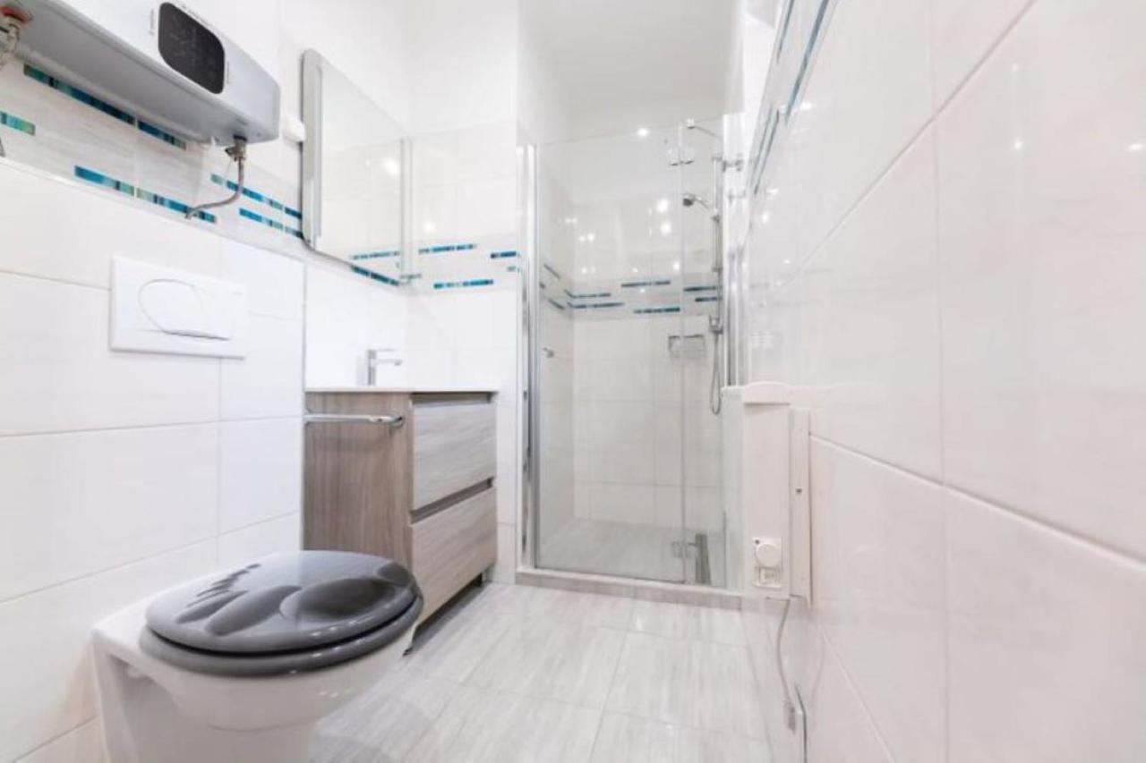Bowery Guest Houses - Arnyas Vendeghazak Balatonalmádi Екстериор снимка