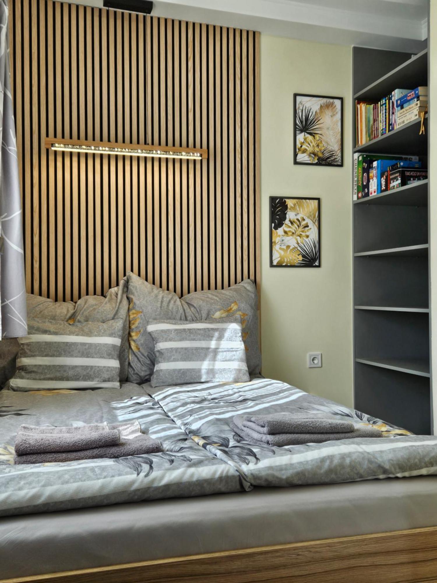 Bowery Guest Houses - Arnyas Vendeghazak Balatonalmádi Екстериор снимка
